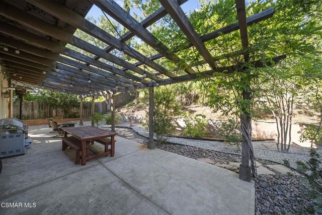 30729 Lakefront Drive, Agoura Hills, CA 91301
