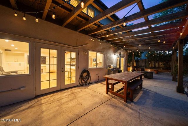 30729 Lakefront Drive, Agoura Hills, CA 91301