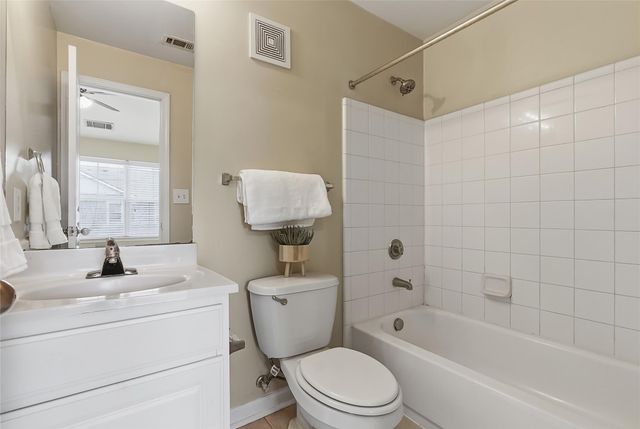 1725 Harvey Mitchell Parkway S 1431, College Station, TX 77840