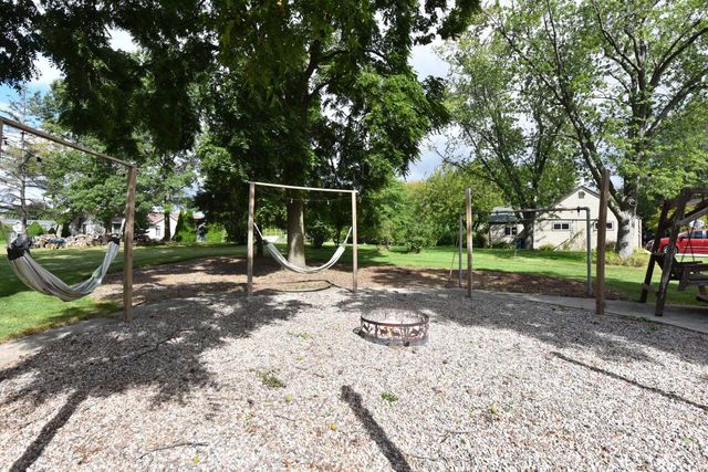 9709 S Howell AVENUE, Oak Creek, WI 53154