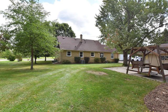 9709 S Howell AVENUE, Oak Creek, WI 53154