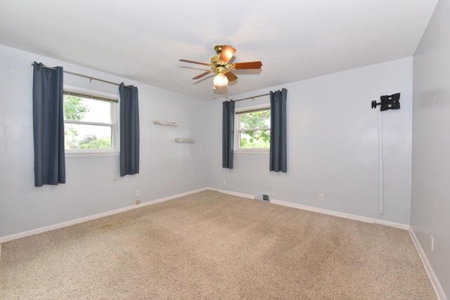 9709 S Howell AVENUE, Oak Creek, WI 53154