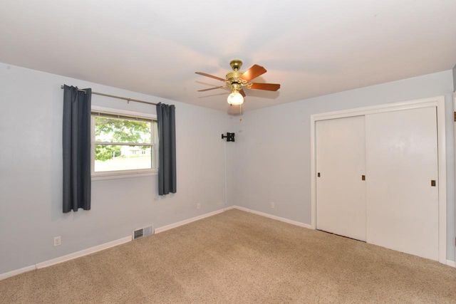 9709 S Howell AVENUE, Oak Creek, WI 53154