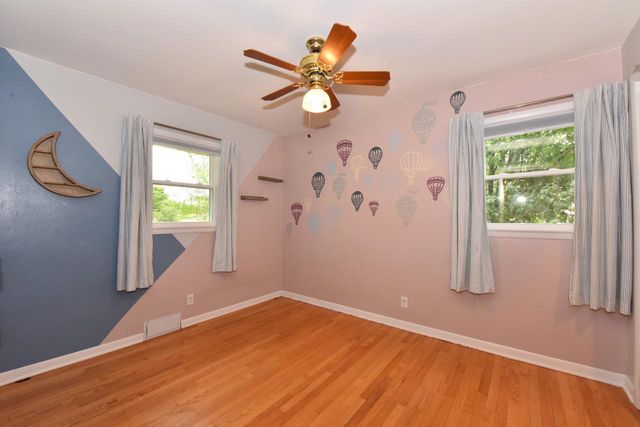 9709 S Howell AVENUE, Oak Creek, WI 53154