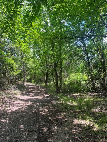 213 PR 1743 B, Clifton, TX 76634