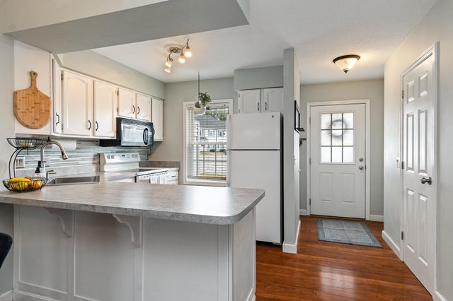 34 Brickyard Rd Unit 18, Essex Junction, VT 05452