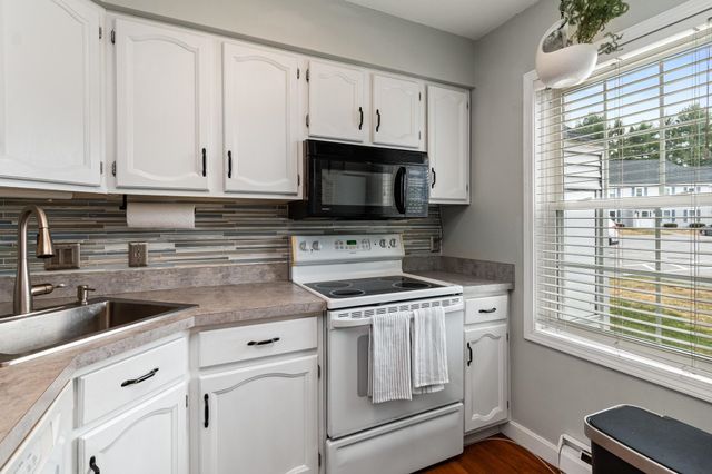 34 Brickyard Rd Unit 18, Essex Junction, VT 05452