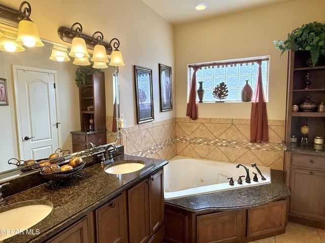 3060 SOLAR POINT Lane, El Paso, TX 79938