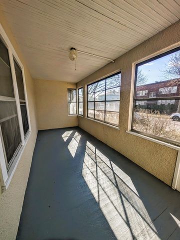 709 Hague Avenue, Saint Paul, MN 55104