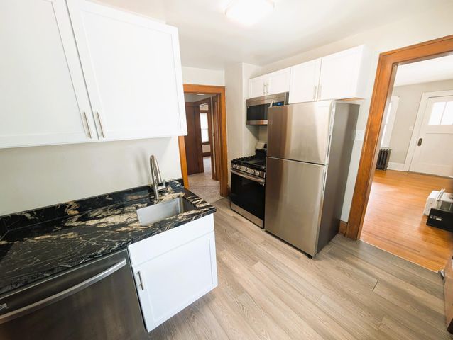 709 Hague Avenue, Saint Paul, MN 55104