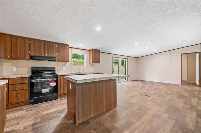 220 Jetty Drive, Ellijay, GA 30540