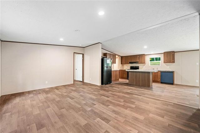 220 Jetty Drive, Ellijay, GA 30540