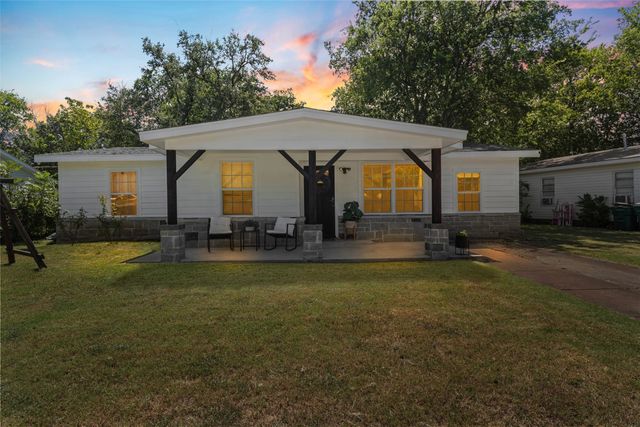 121 Austin Street, Mcgregor, TX 76657