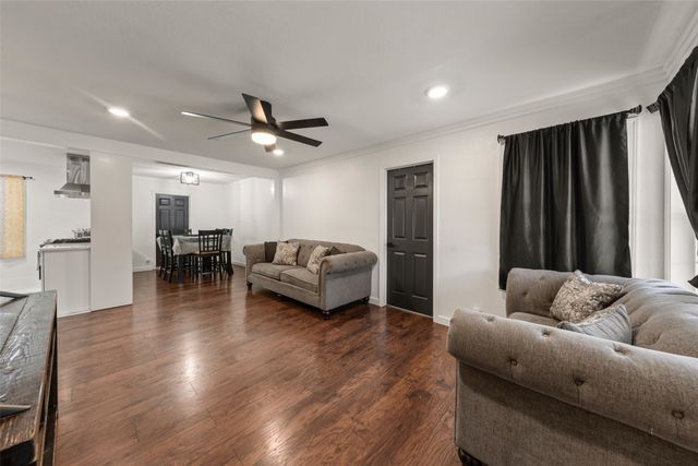 121 Austin Street, Mcgregor, TX 76657