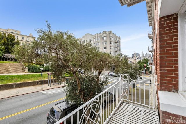 2001 Sacramento Street 3, San Francisco, CA 94109