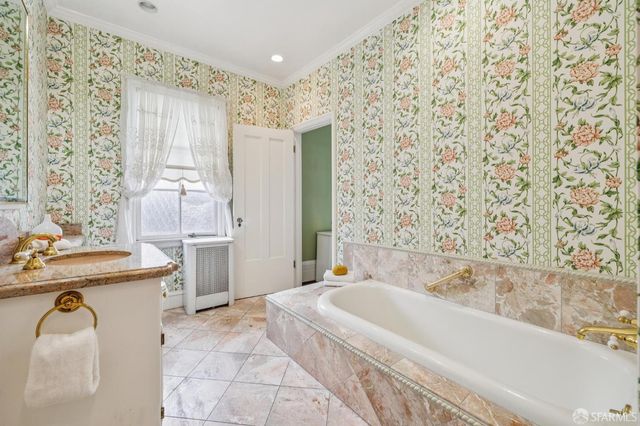 2001 Sacramento Street 3, San Francisco, CA 94109