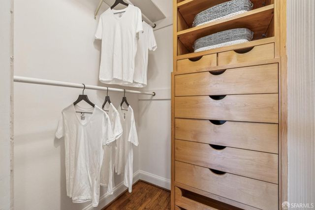 2001 Sacramento Street 3, San Francisco, CA 94109