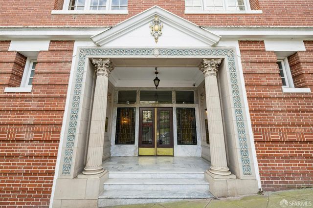 2001 Sacramento Street 3, San Francisco, CA 94109