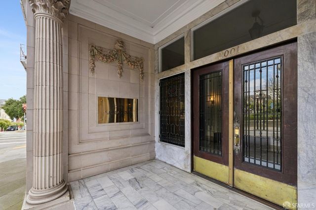 2001 Sacramento Street 3, San Francisco, CA 94109