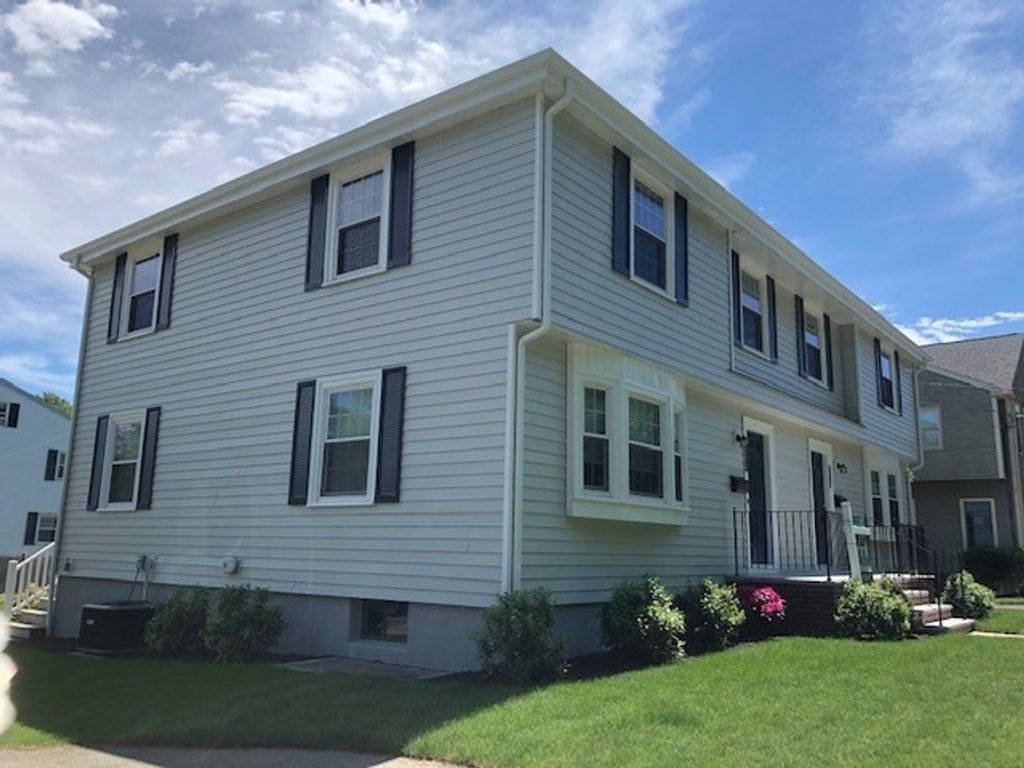 286 Lagrange 286, Newton, MA 02467