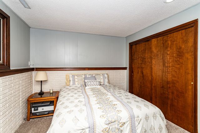 3220 Diamond Street, Ames, IA 50010