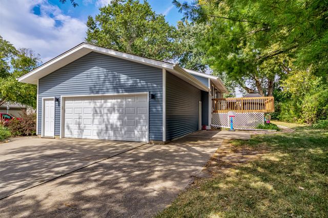 3220 Diamond Street, Ames, IA 50010