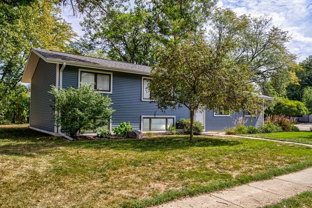 3220 Diamond Street, Ames, IA 50010