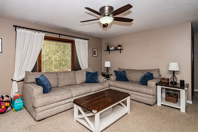 3220 Diamond Street, Ames, IA 50010