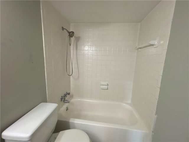 146 Rue Fontaine Road, Lithonia, GA 30038