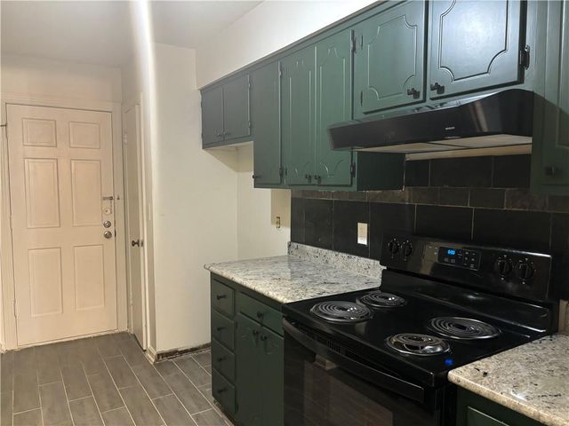 146 Rue Fontaine Road, Lithonia, GA 30038