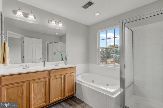 46 FOREST VIEW TER, Hanover, PA 17331