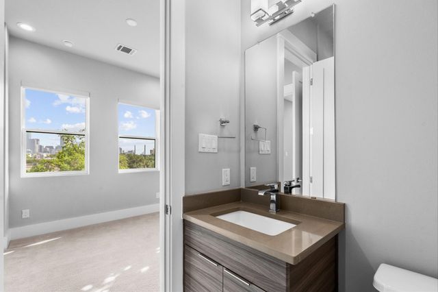 1621 Wheeler Street E, Houston, TX 77004