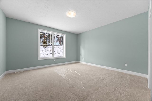 17 Eagle Hollow, Perinton, NY 14526