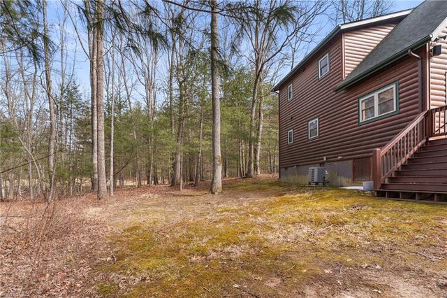 16 Honey Tree Circle, Sparta, NC 28675