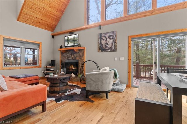 16 Honey Tree Circle, Sparta, NC 28675