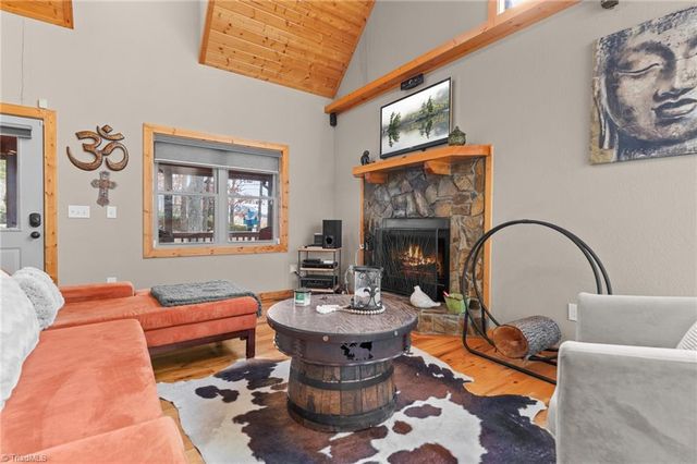 16 Honey Tree Circle, Sparta, NC 28675