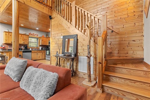 16 Honey Tree Circle, Sparta, NC 28675