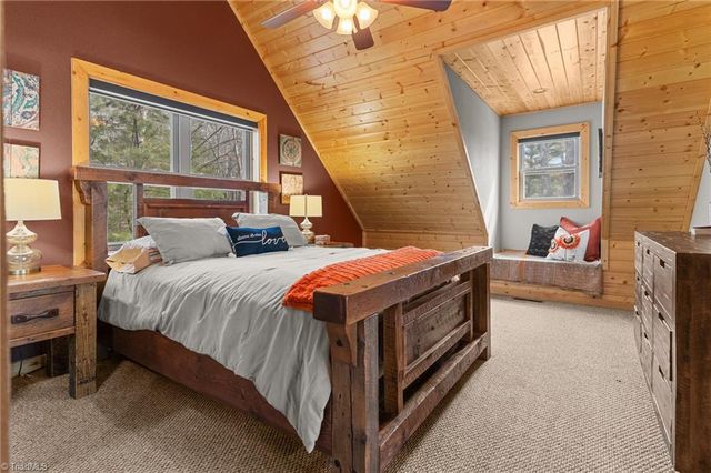 16 Honey Tree Circle, Sparta, NC 28675