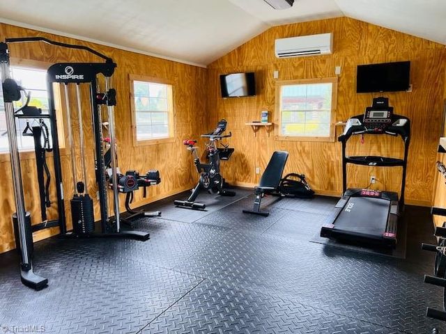 16 Honey Tree Circle, Sparta, NC 28675