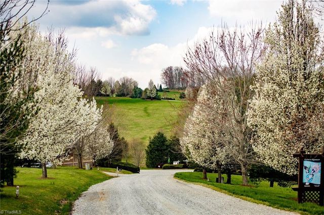 16 Honey Tree Circle, Sparta, NC 28675