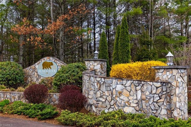 16 Honey Tree Circle, Sparta, NC 28675