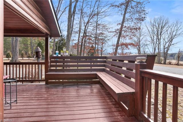 16 Honey Tree Circle, Sparta, NC 28675