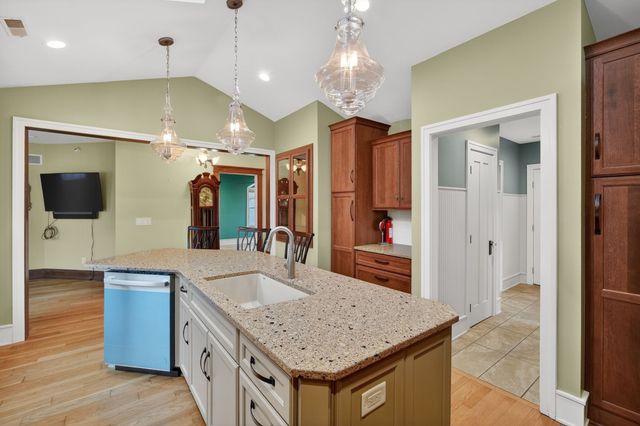 421 9th Street, West Des Moines, IA 50265