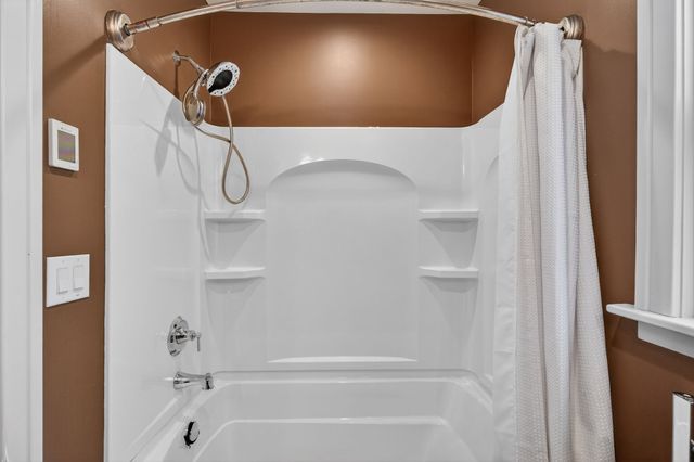 421 9th Street, West Des Moines, IA 50265