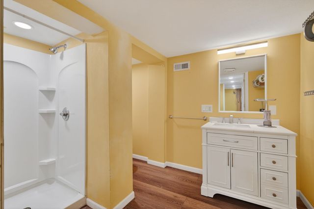 421 9th Street, West Des Moines, IA 50265