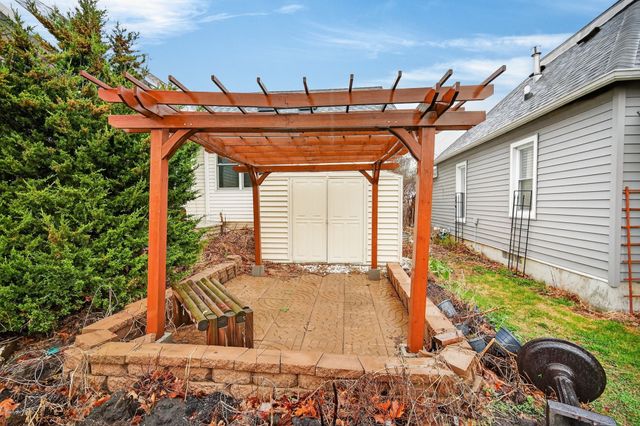 421 9th Street, West Des Moines, IA 50265