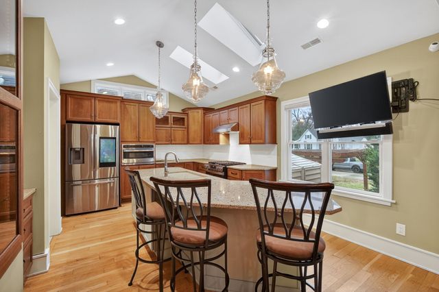 421 9th Street, West Des Moines, IA 50265