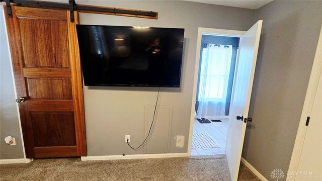 30 Waterstone Drive, Franklin, OH 45005