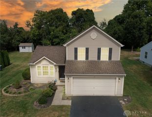 30 Waterstone Drive, Franklin, OH 45005