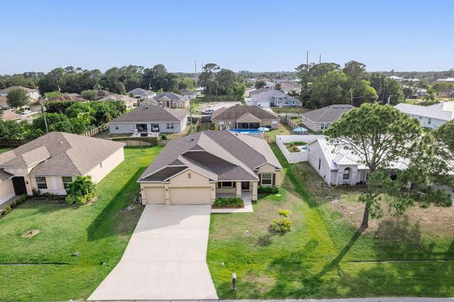 2132 SW Vista Road, Port St Lucie, FL 34953